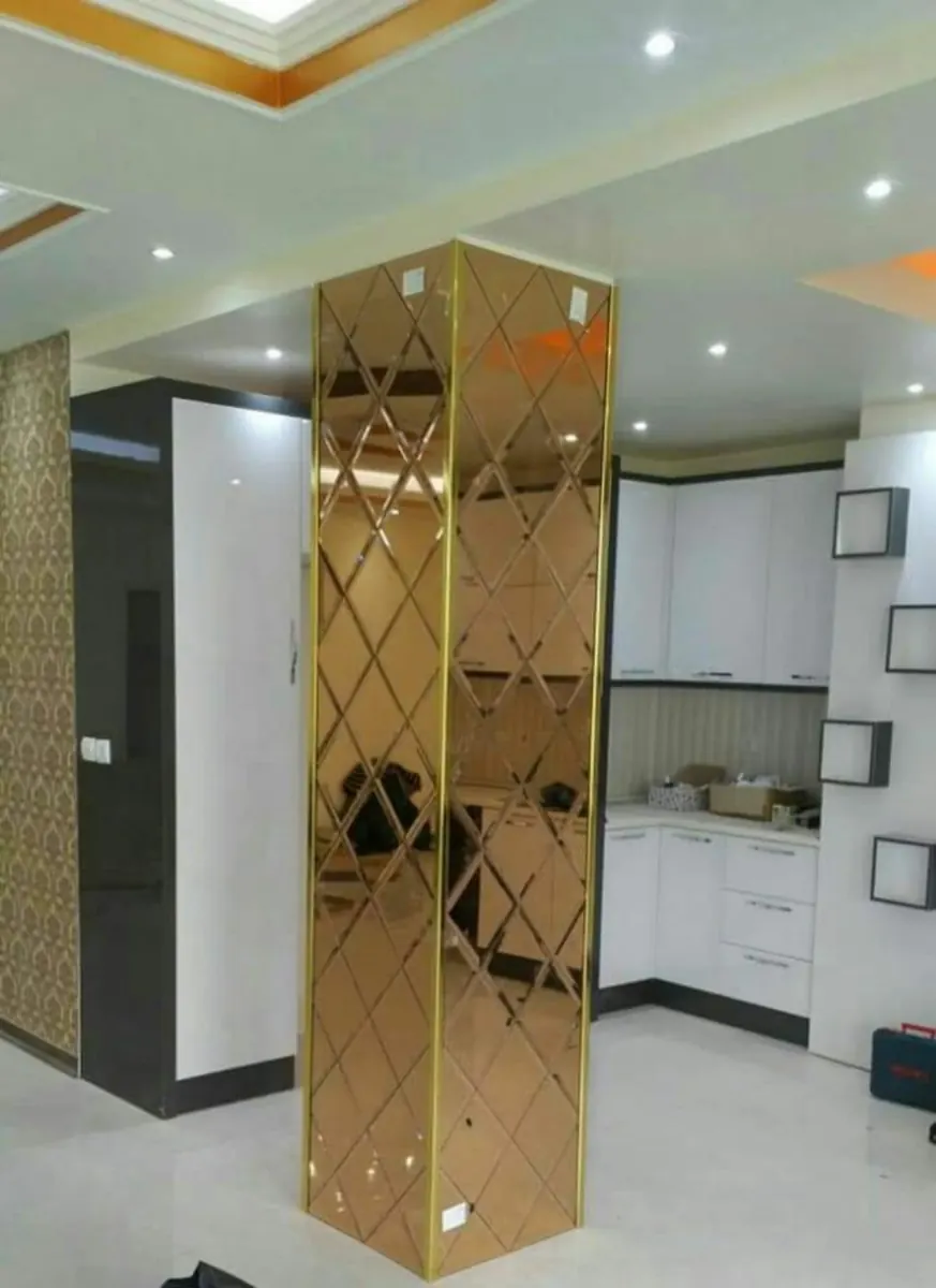 مرايا زجاجية